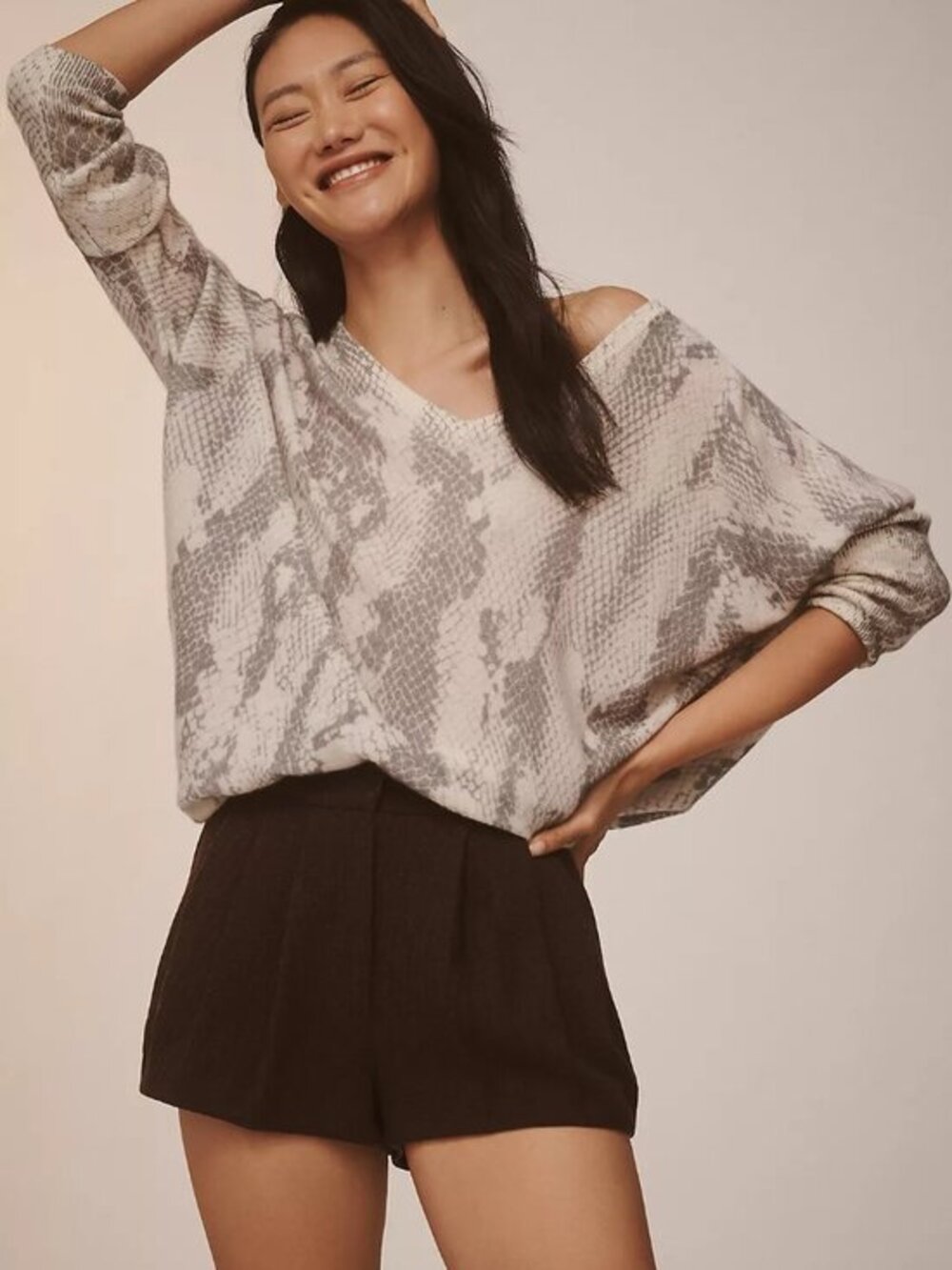 Maeve Anthropologie Cashmere Oversized V-Neck Snake Print Sweater M Cream/Gray